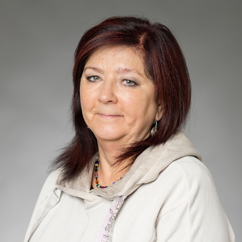 Angela Dostmann